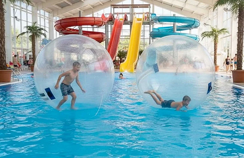 Czy kule wodne sprawdzą się w aquaparkach? Wszystko, co musisz wiedzieć o rewolucyjnych atrakcjach wodnych