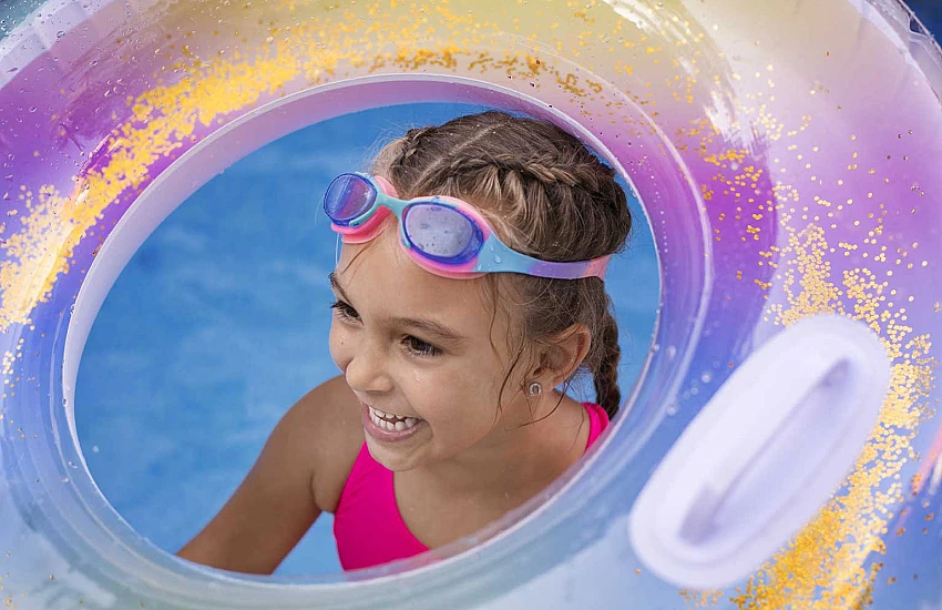 Wodne Atrakcje pod Dachem - Jak Wzbogacić Ofertę Aquaparku Jesienią